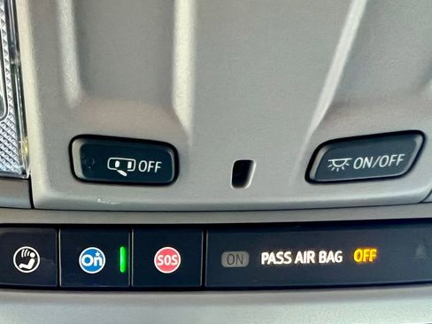 Used 2025 GMC Sierra 1500 SLT image 27