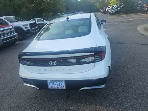 Used 2024 Hyundai Sonata SEL FWD image 15