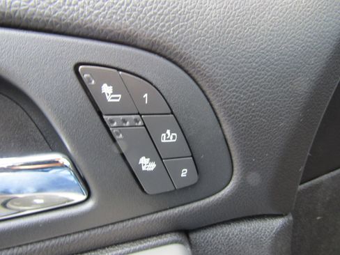 Used 2011 Chevrolet Avalanche LT w/ Luxury Package image 27