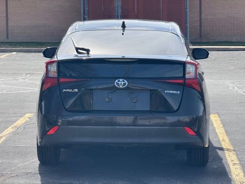 Used 2022 Toyota Prius LE FWD image 6