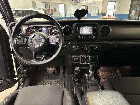 Used 2018 Jeep Wrangler Unlimited Sport S AWD/4WD image 21