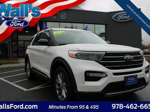 Certified 2023 Ford Explorer XLT w/ Equipment Group 202A AWD/4WD image 3