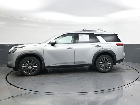 Used 2022 Nissan Pathfinder SL w/ SL Premium Package image 8