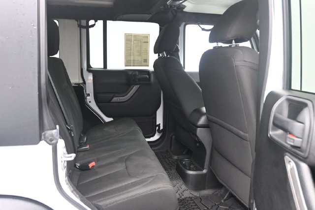Used 2018 Jeep Wrangler Unlimited Sport S AWD/4WD image 22