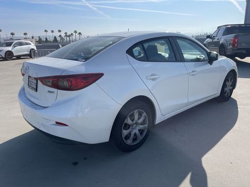 Used 2016 MAZDA MAZDA3 i Sport image 4