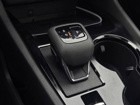 Used 2024 Nissan Rogue SL w/ SL Premium Package image 37