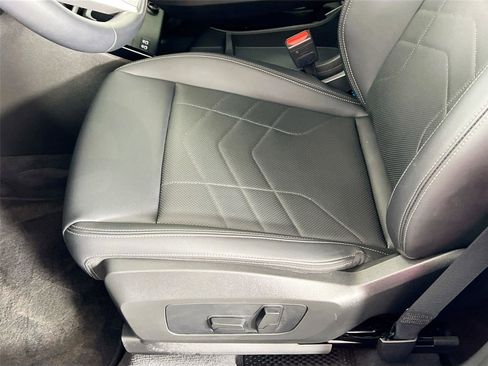 Used 2025 BMW X1 xDrive28i w/ Technology Package image 19