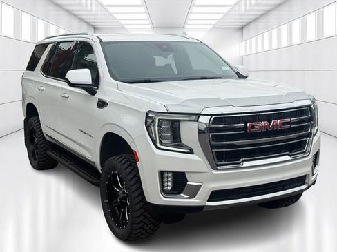 Used 2023 GMC Yukon SLT AWD/4WD image 3