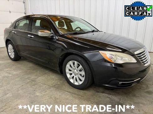 Used 2013 Chrysler 200 Limited FWD image 1