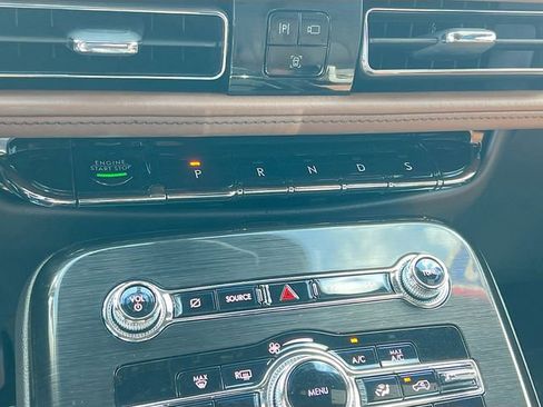 Used 2022 Lincoln Nautilus Reserve FWD image 24