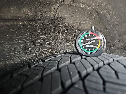 Used 2016 Toyota RAV4 Limited w/ Advanced Technology Package image 6