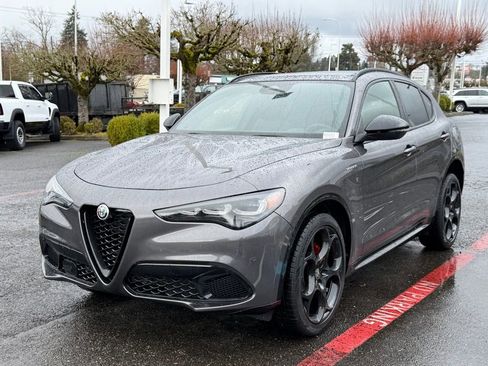 New 2026 Alfa Romeo Stelvio Sprint w/ Convenience Package image 4