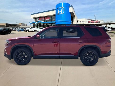 New 2025 Honda Pilot Touring image 2