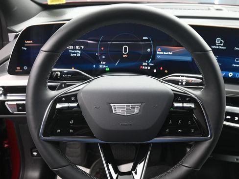 Used 2025 Cadillac Lyriq Sport AWD/4WD image 9