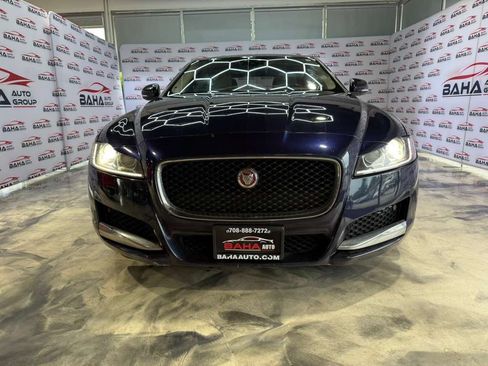 Used 2018 Jaguar XF Premium AWD/4WD image 3