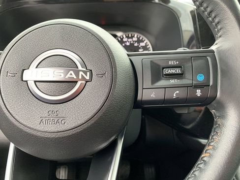 Used 2024 Nissan Pathfinder SV image 20