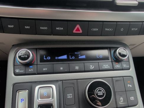 Used 2023 Hyundai Palisade Limited FWD image 25