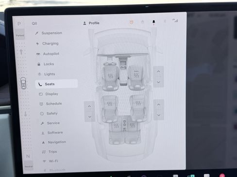 Used 2022 Tesla Model X image 79