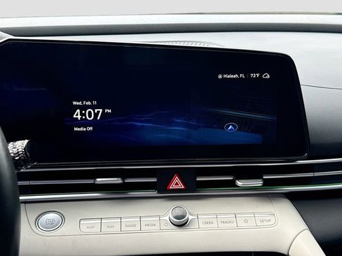 Used 2024 Hyundai Elantra Limited image 15