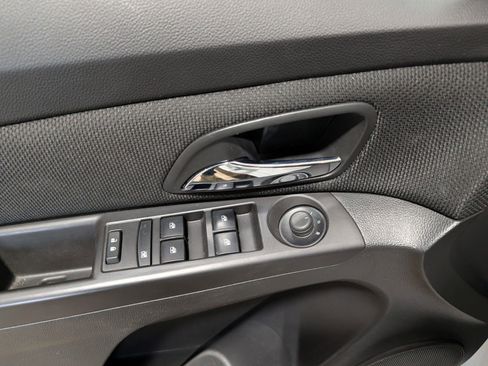 Used 2015 Chevrolet Cruze LT w/ RS Package image 25