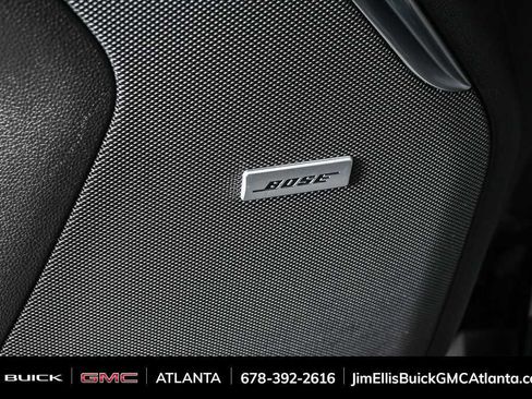 Used 2024 GMC Yukon XL Denali image 8