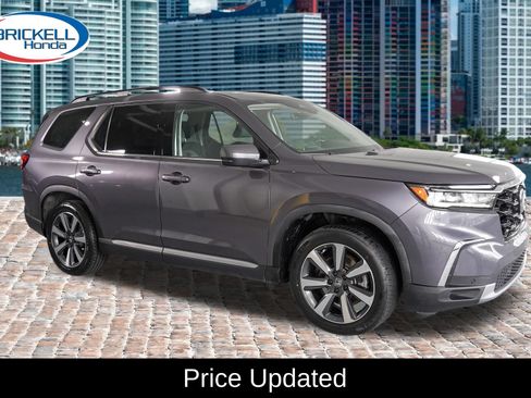 Certified 2023 Honda Pilot Touring image 1
