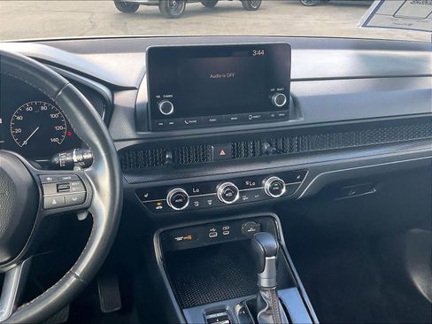 Used 2024 Honda CR-V Sport image 8