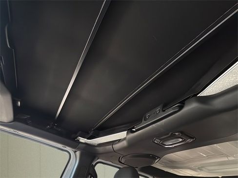 Certified 2023 Jeep Wrangler Unlimited Sport image 36