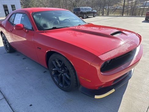 Used 2023 Dodge Challenger R/T w/ Plus Package image 1