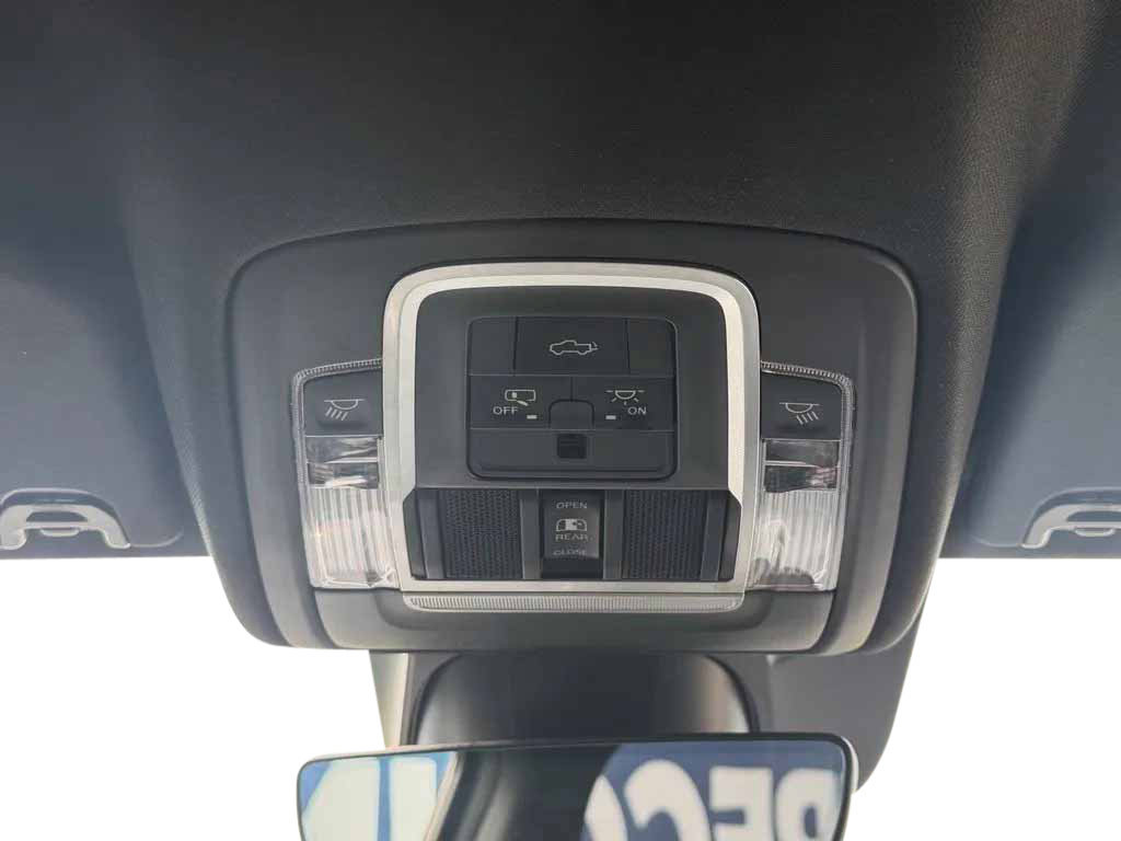 Used 2021 RAM 1500 Laramie w/ Sport Appearance Package AWD/4WD image 22