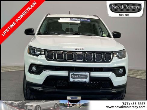 Used 2022 Jeep Compass Latitude AWD/4WD image 2