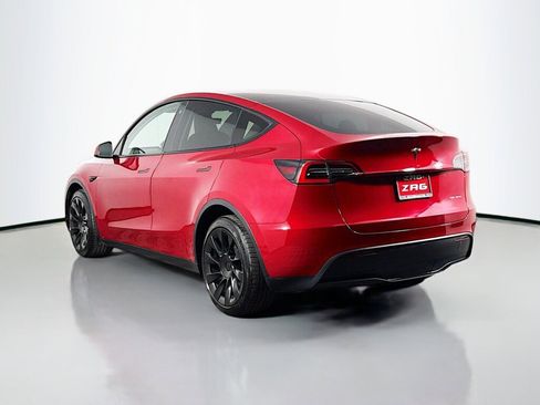 Used 2021 Tesla Model Y Long Range image 3