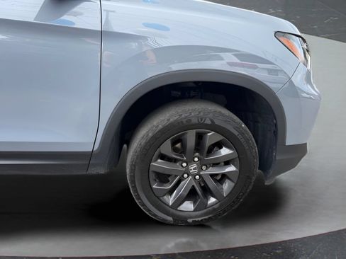 Used 2024 Honda Ridgeline Sport image 13