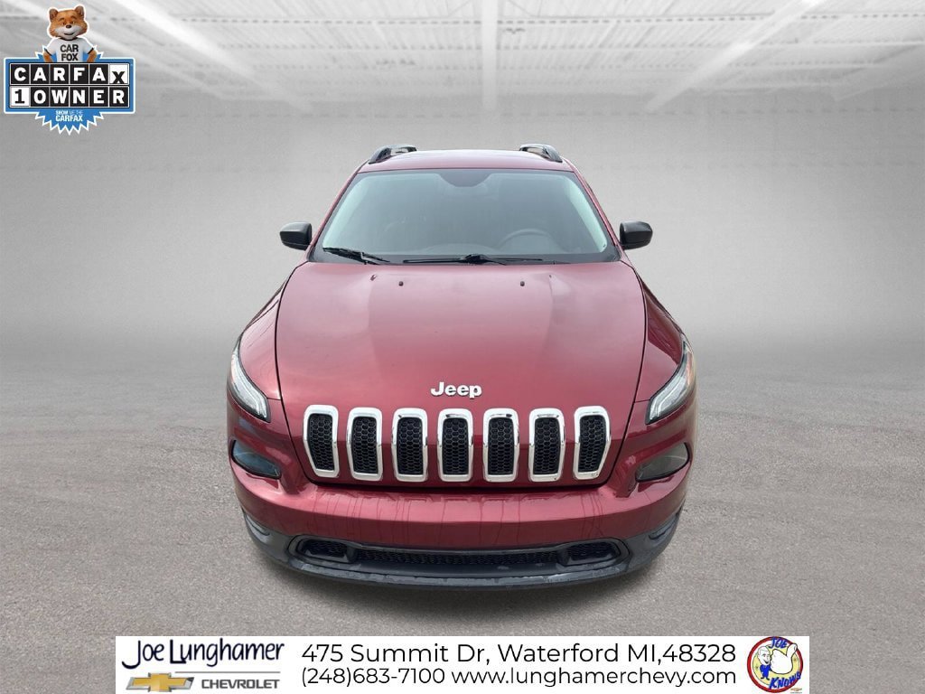 Used 2017 Jeep Cherokee Sport FWD image 8