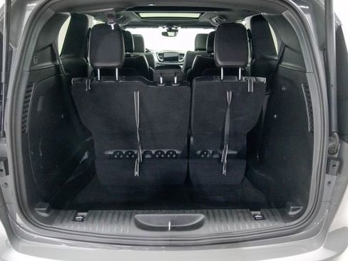 Used 2025 Chrysler Pacifica Limited FWD image 13