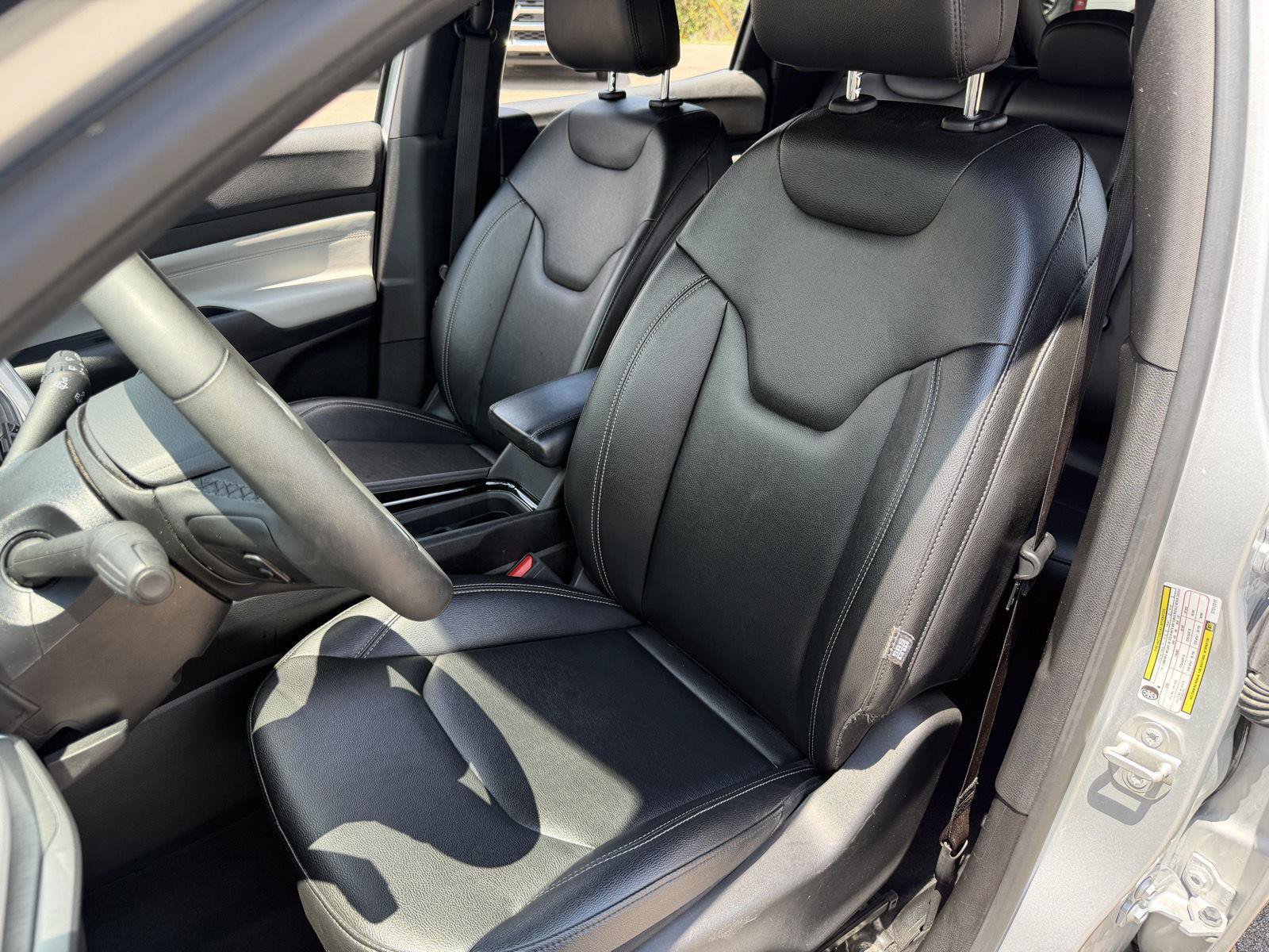 Certified 2025 Jeep Compass Limited AWD/4WD image 16