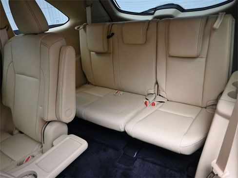 Used 2017 Toyota Highlander XLE image 34