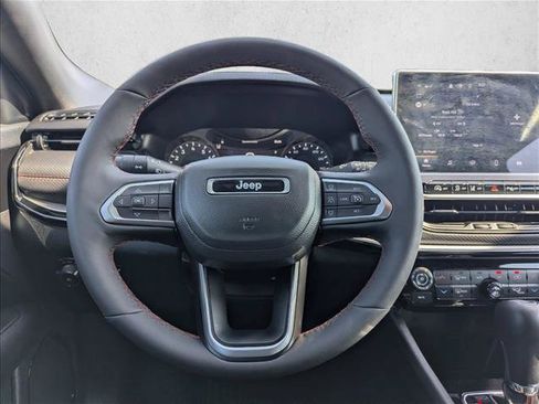 Used 2026 Jeep Compass Trailhawk AWD/4WD image 15