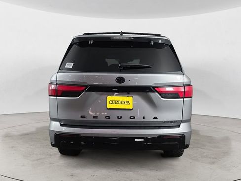 Used 2025 Toyota Sequoia Platinum image 4