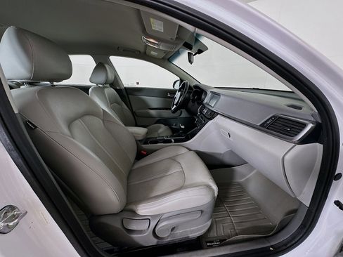 Used 2018 Kia Optima EX image 30