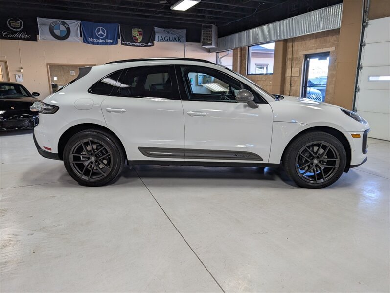 Used 2023 Porsche Macan Turbo AWD/4WD image 11