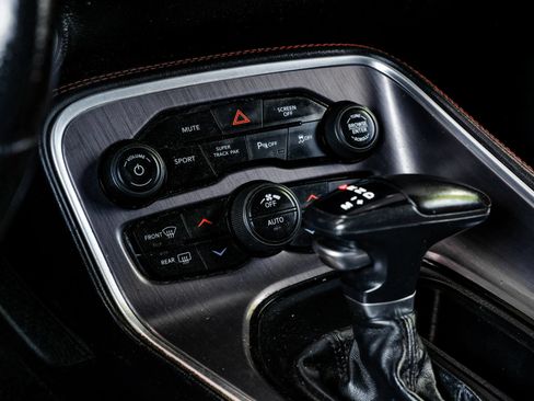 Used 2018 Dodge Challenger R/T Scat Pack RWD image 32