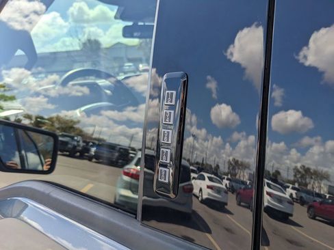 Certified 2023 Ford F150 Lariat w/ Equipment Group 502A High image 19