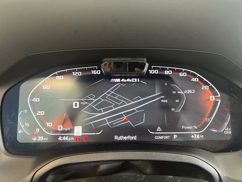 Used 2022 BMW M440i Coupe image 8