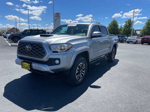 Certified 2021 Toyota Tacoma TRD Sport w/ Technology Package AWD/4WD image 7