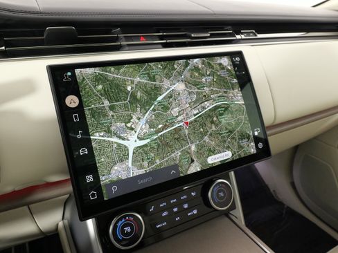 Used 2023 Land Rover Range Rover SE image 45