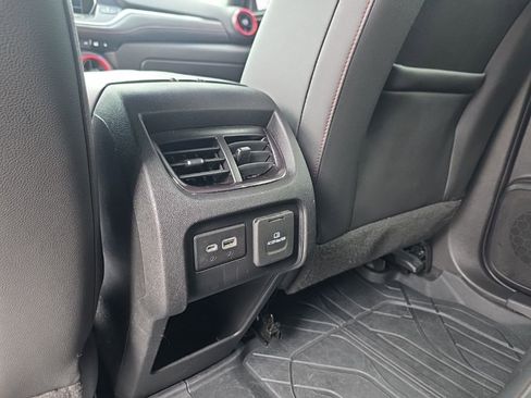 Used 2020 Chevrolet Blazer RS FWD image 12
