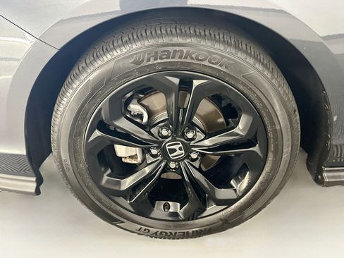 Used 2025 Honda Accord SE image 11
