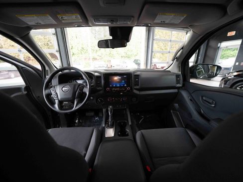 Used 2022 Nissan Frontier S AWD/4WD image 19