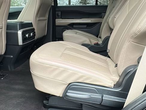 Certified 2023 Ford Expedition Limited image 21